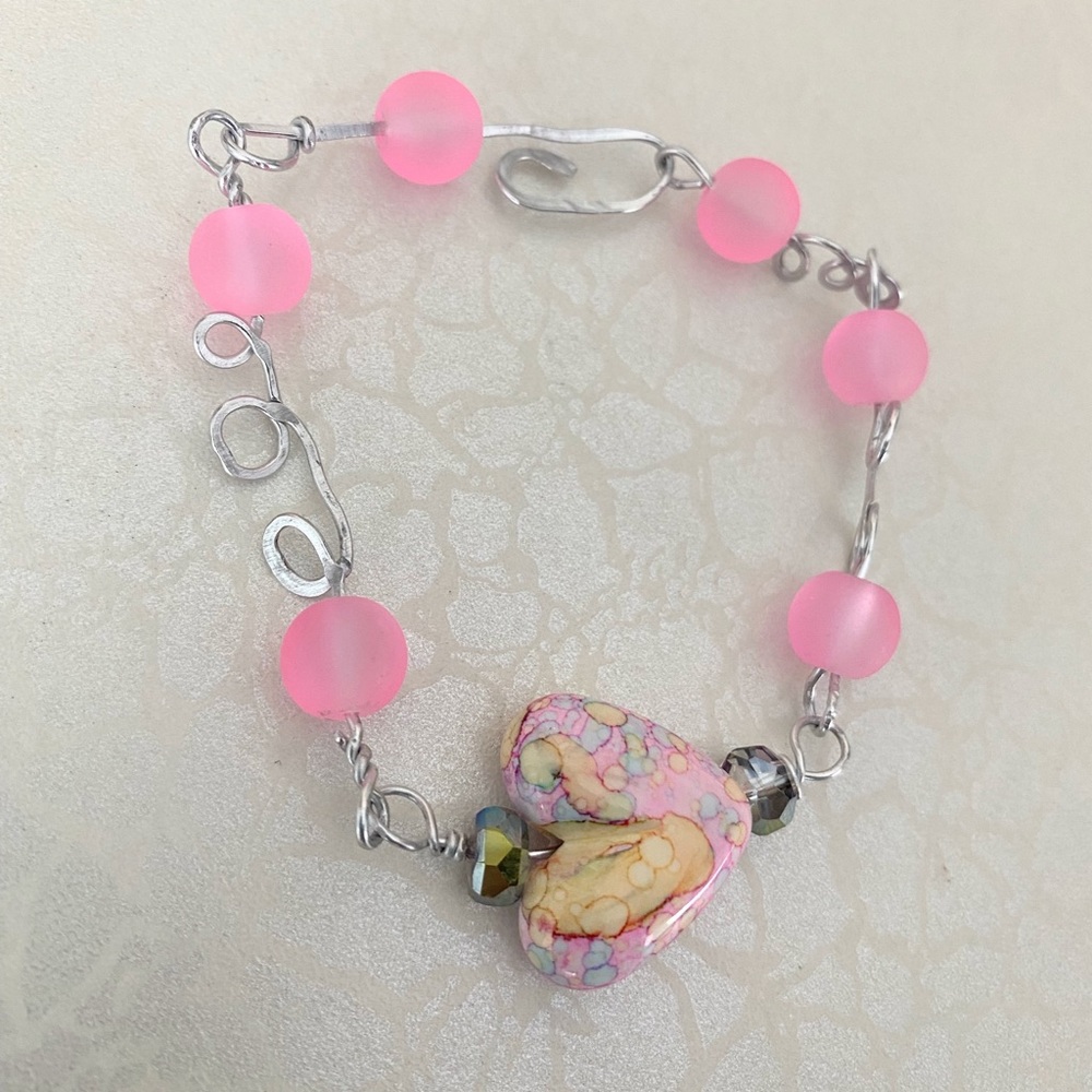Pink Heart Bead Bracelet - Women's Fashion Jewelry